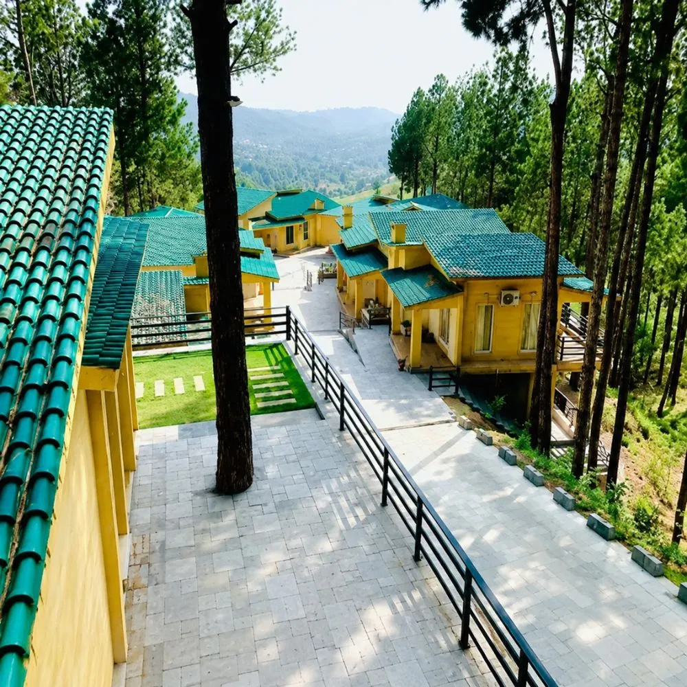 Safe hotel location with nearby facilities in Mansehra